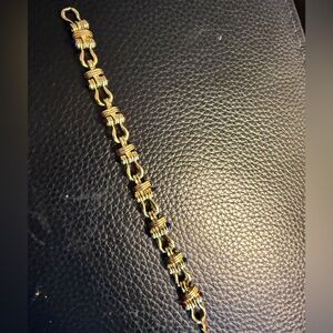 Beautiful gold with stones bracelets - vintage vibes!! And great condition
